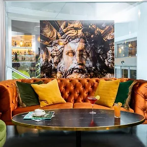 **** Hotel Leonardo Boutique Termini Italia
